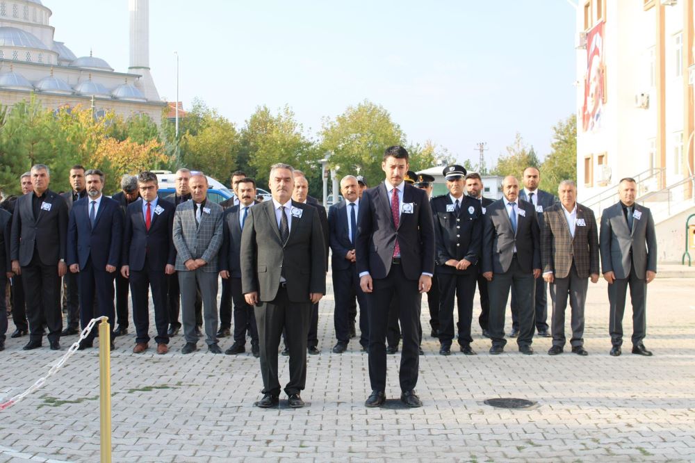 İlçemizde 10 Kasım Gazi Mustafa Kemal Atatürk’ü Anma Töreni Düzenlendi