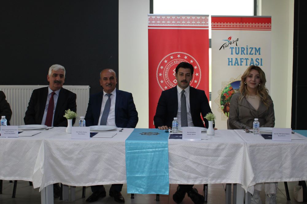 Kaymakam Mustafa AKSOY ,İlçemizde Düzenlenen 14-22 Nisan Turizm Haftası Etkinliklerine Katıldı